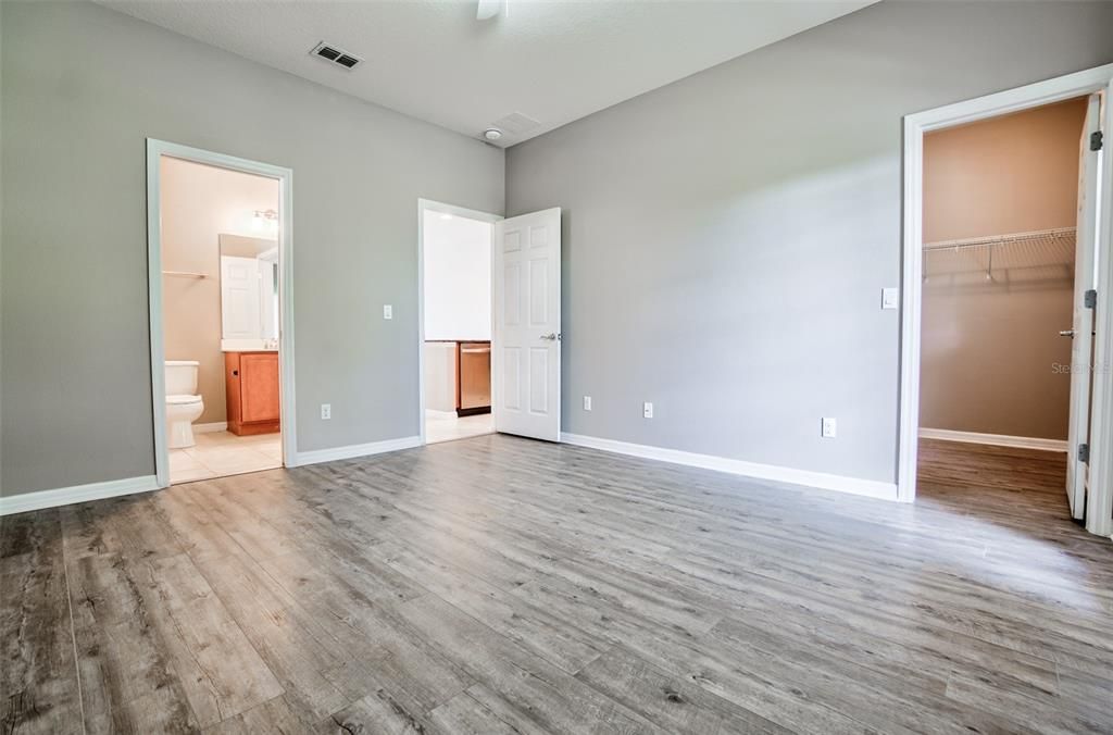 En Renta: $2,595 (3 camas, 3 baños, 1810 Pies cuadrados)