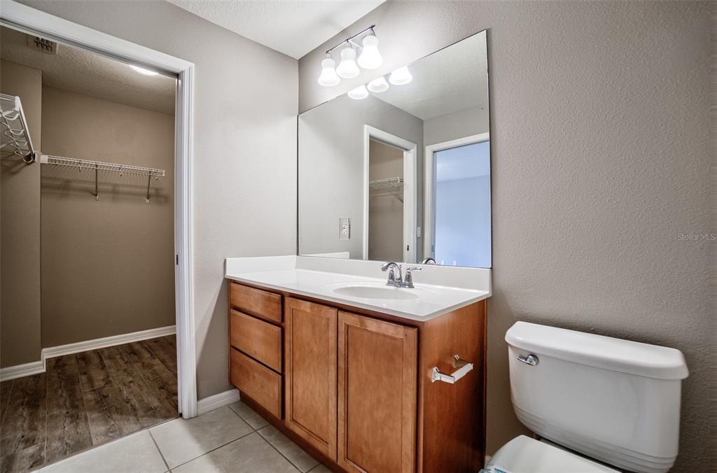 En Renta: $2,595 (3 camas, 3 baños, 1810 Pies cuadrados)