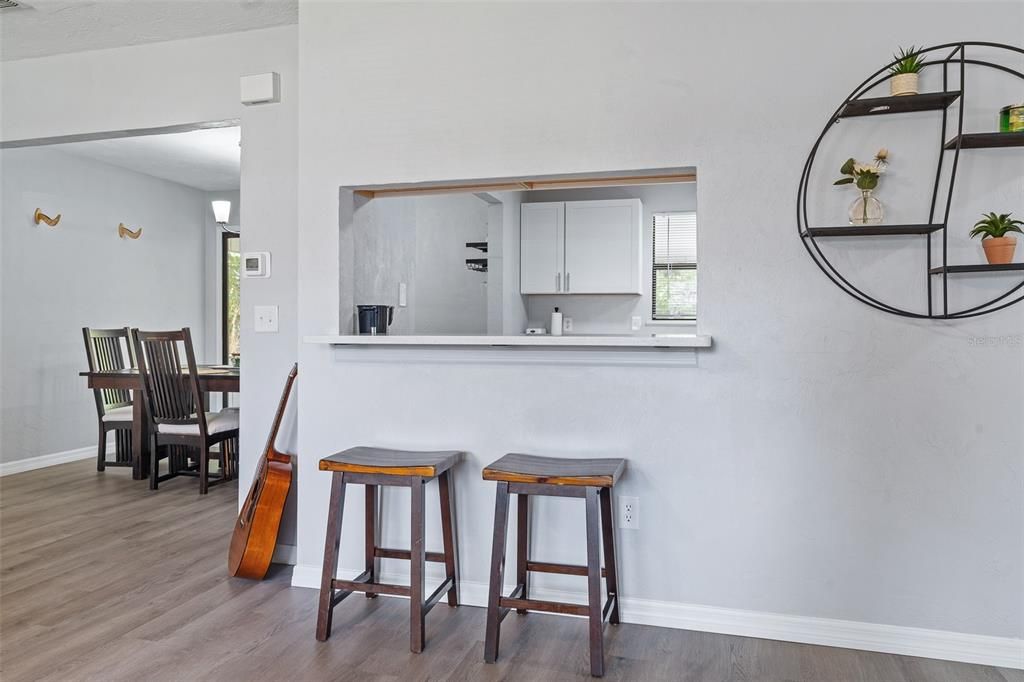 For Sale: $300,000 (3 beds, 2 baths, 1344 Square Feet)