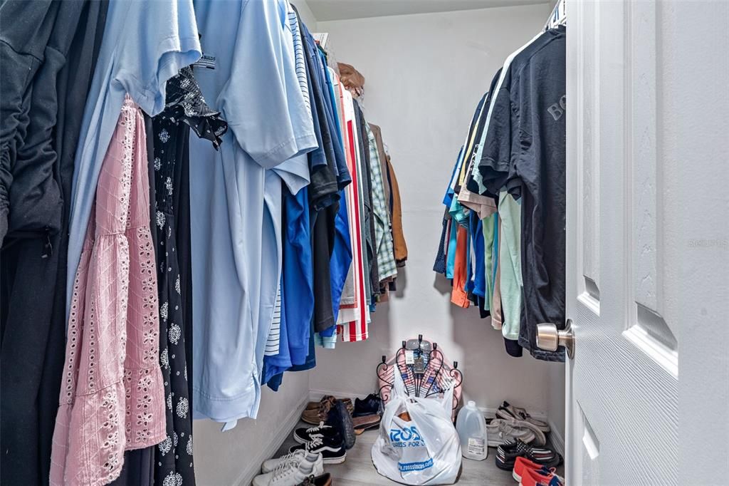 For Sale: $300,000 (3 beds, 2 baths, 1344 Square Feet)