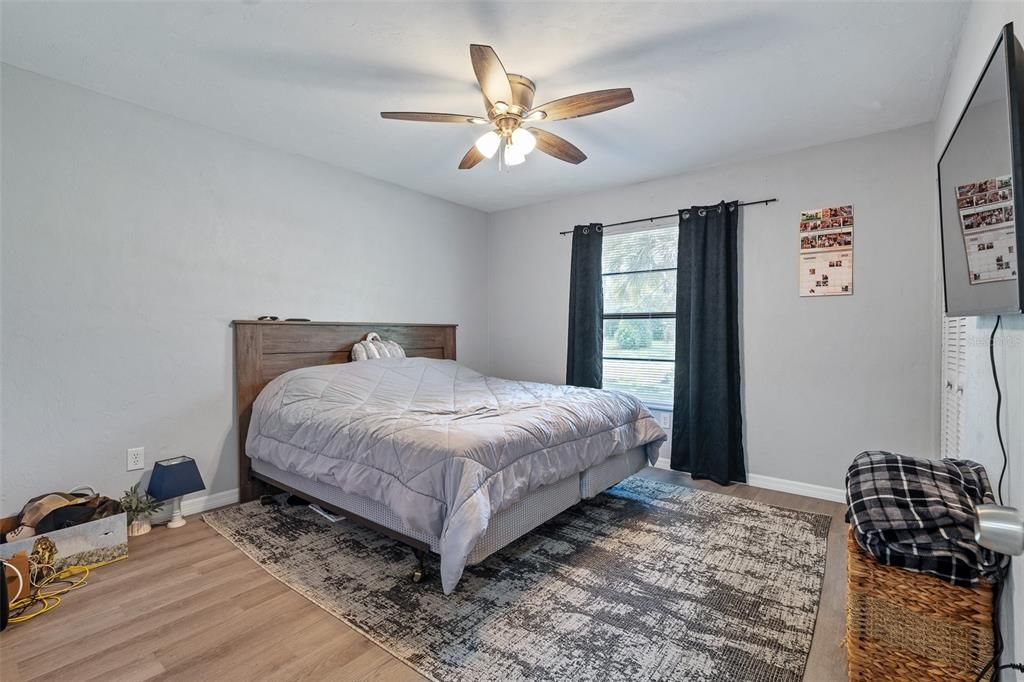 For Sale: $300,000 (3 beds, 2 baths, 1344 Square Feet)