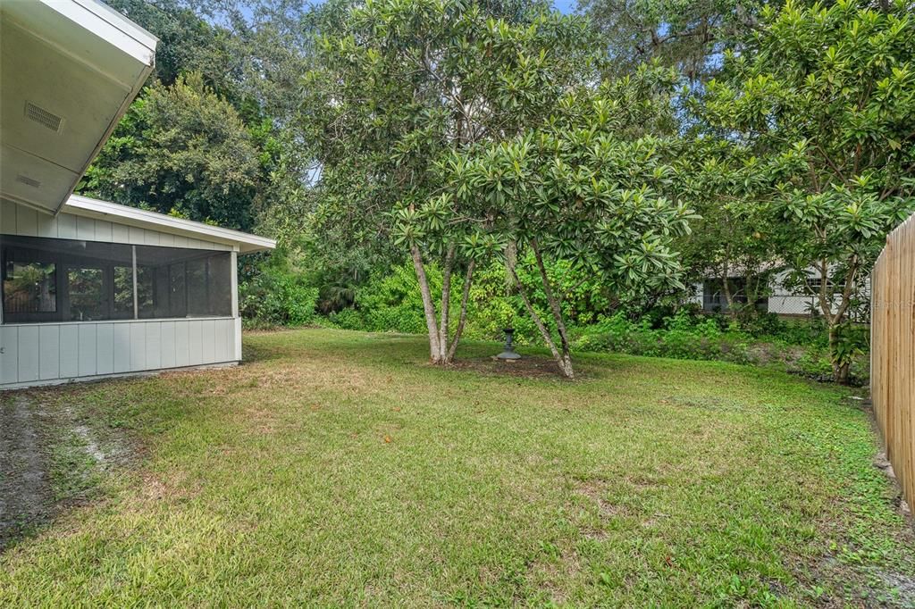 For Sale: $300,000 (3 beds, 2 baths, 1344 Square Feet)