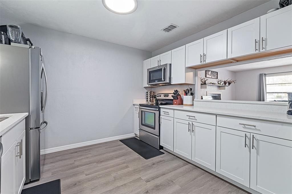 For Sale: $300,000 (3 beds, 2 baths, 1344 Square Feet)