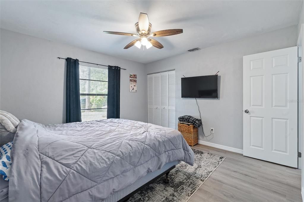 For Sale: $300,000 (3 beds, 2 baths, 1344 Square Feet)