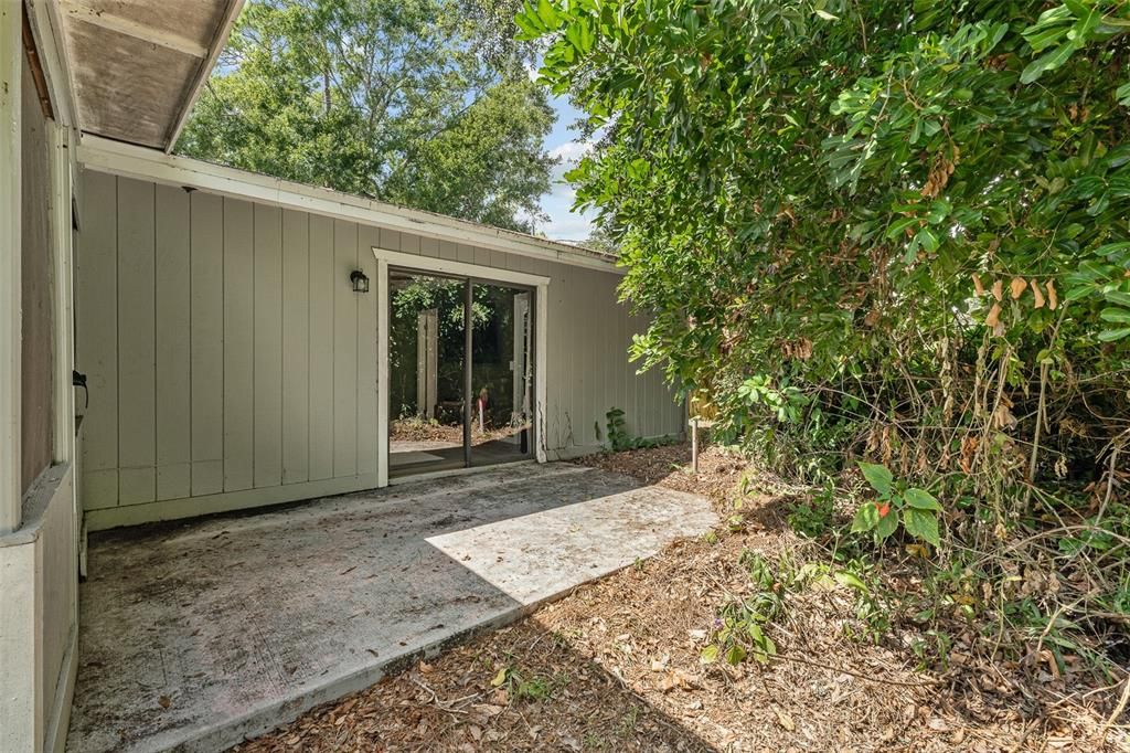 For Sale: $300,000 (3 beds, 2 baths, 1344 Square Feet)