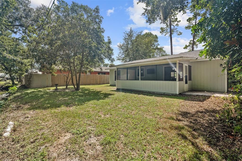 For Sale: $300,000 (3 beds, 2 baths, 1344 Square Feet)