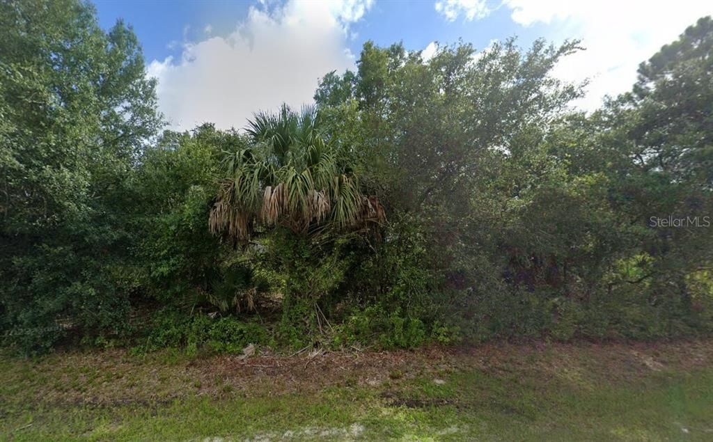 En Venta: $43,000 (0.45 acres)