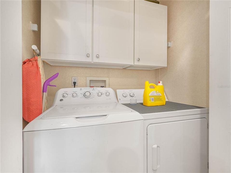 For Sale: $250,000 (2 beds, 2 baths, 1128 Square Feet)