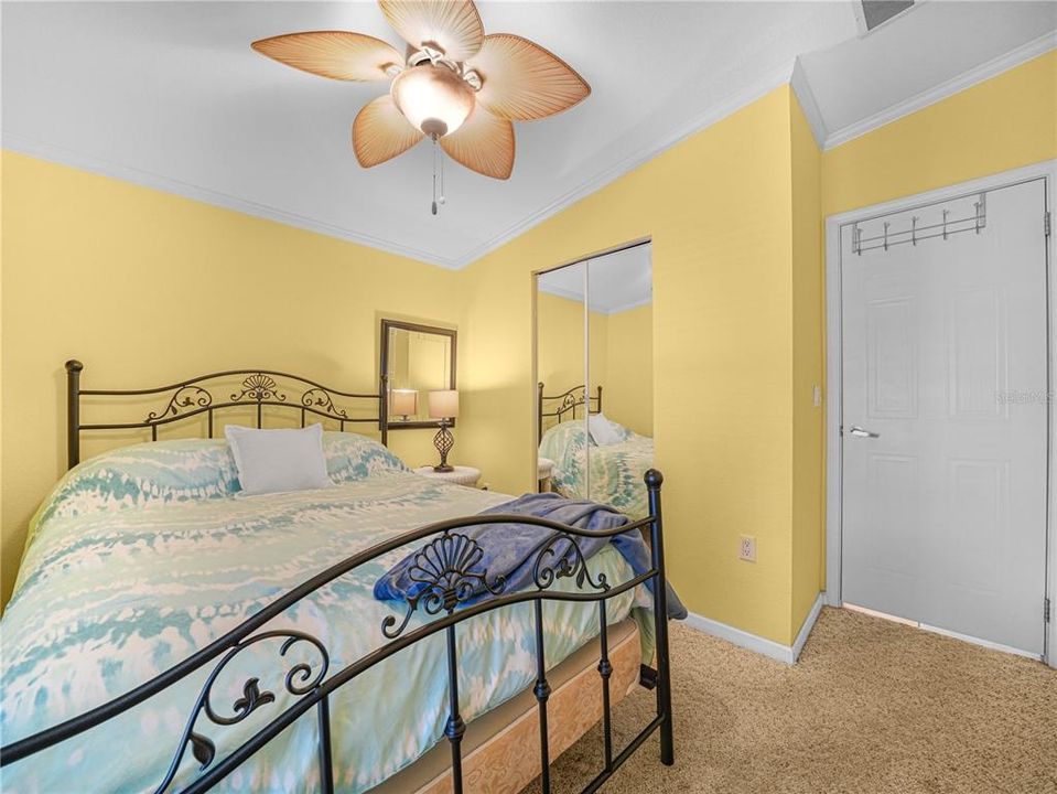 For Sale: $250,000 (2 beds, 2 baths, 1128 Square Feet)