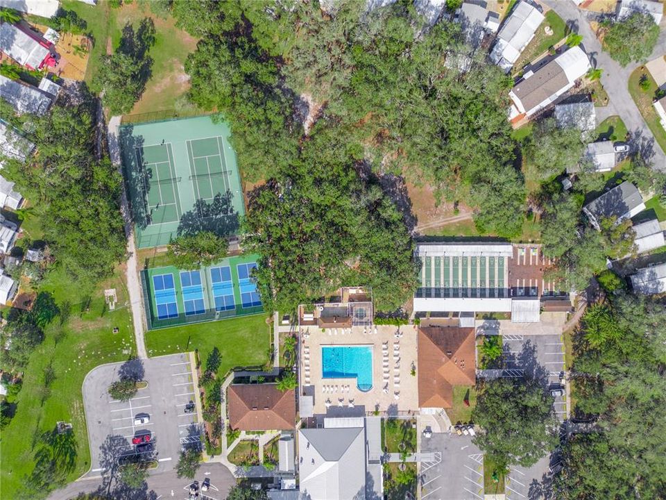 For Sale: $250,000 (2 beds, 2 baths, 1128 Square Feet)