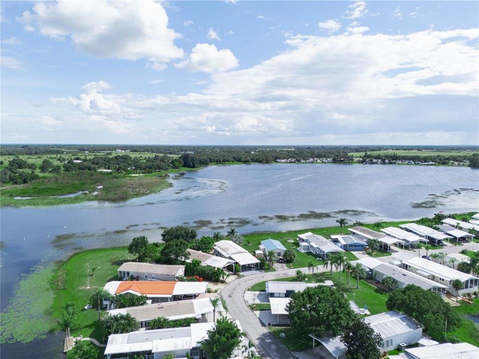 For Sale: $250,000 (2 beds, 2 baths, 1128 Square Feet)