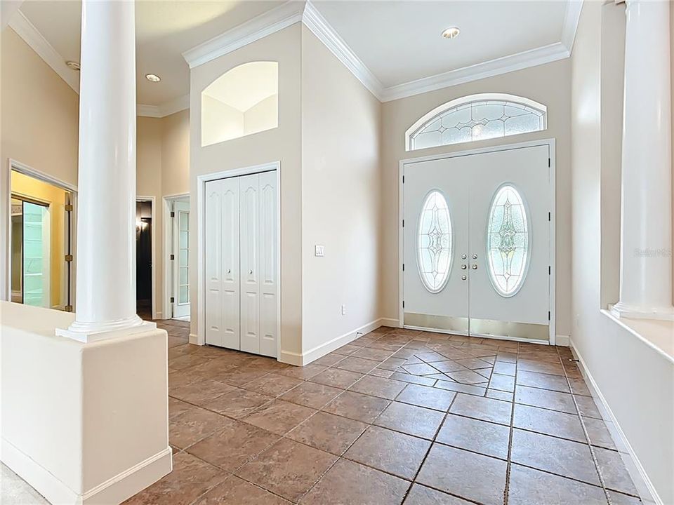 En Venta: $685,000 (4 camas, 3 baños, 3327 Pies cuadrados)