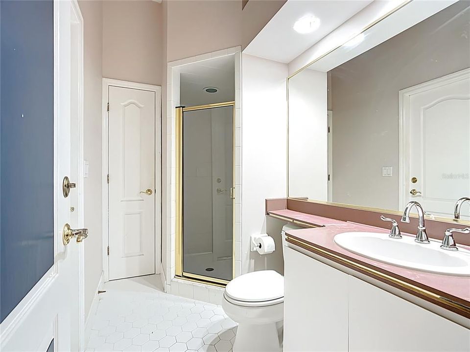 En Venta: $685,000 (4 camas, 3 baños, 3327 Pies cuadrados)