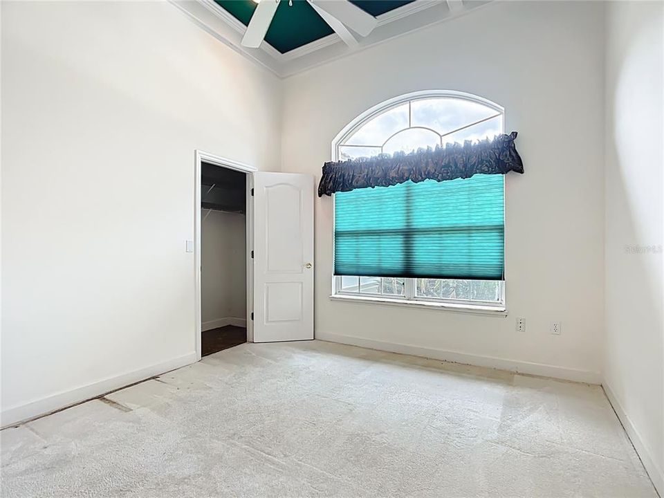 En Venta: $685,000 (4 camas, 3 baños, 3327 Pies cuadrados)