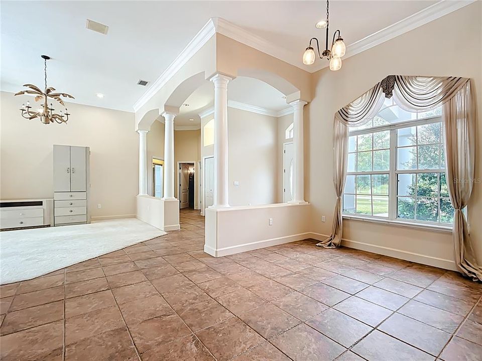 En Venta: $685,000 (4 camas, 3 baños, 3327 Pies cuadrados)