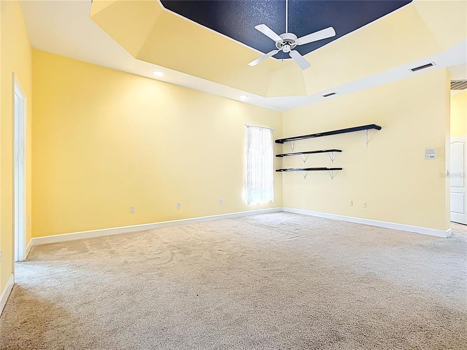 En Venta: $685,000 (4 camas, 3 baños, 3327 Pies cuadrados)