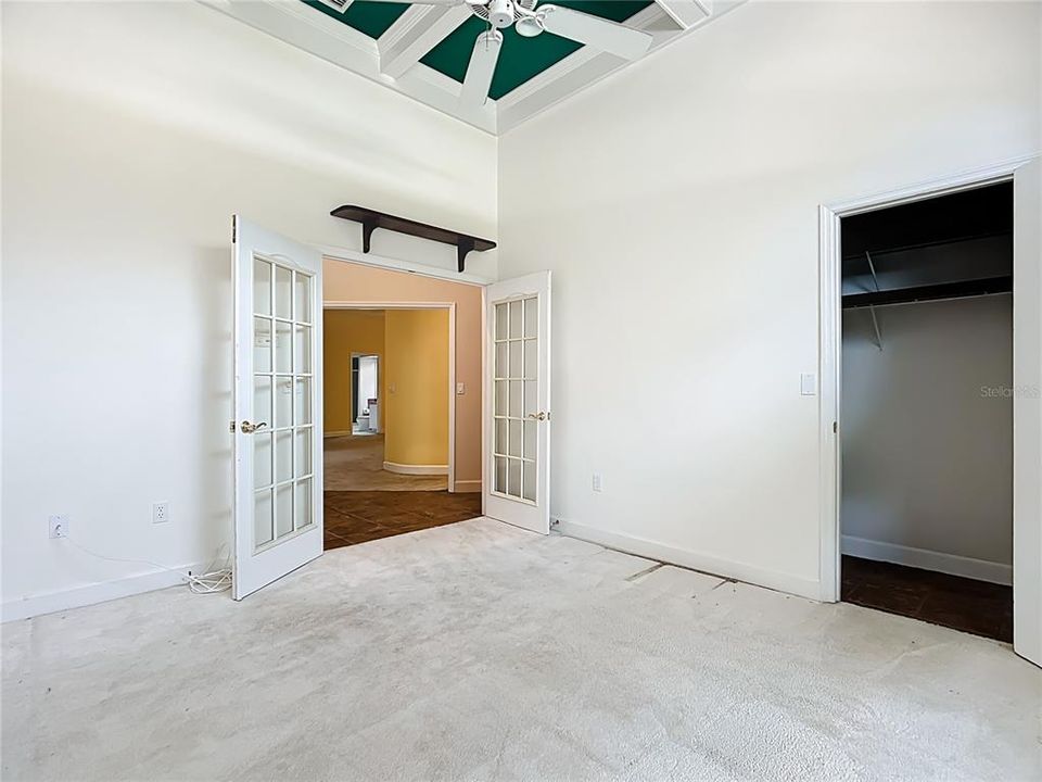 En Venta: $685,000 (4 camas, 3 baños, 3327 Pies cuadrados)