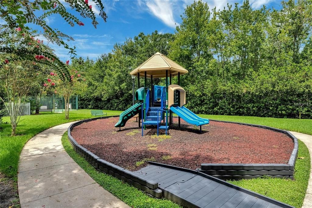 For Sale: $429,000 (3 beds, 3 baths, 1612 Square Feet)