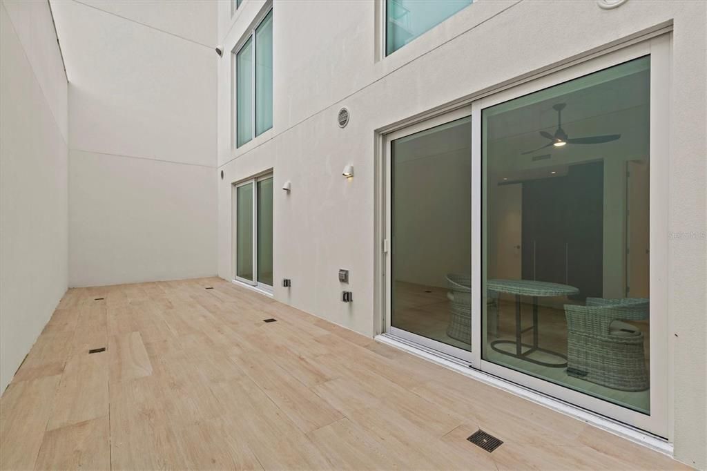 待售: $2,095,000 (3 贝兹, 3 浴室, 2566 平方英尺)