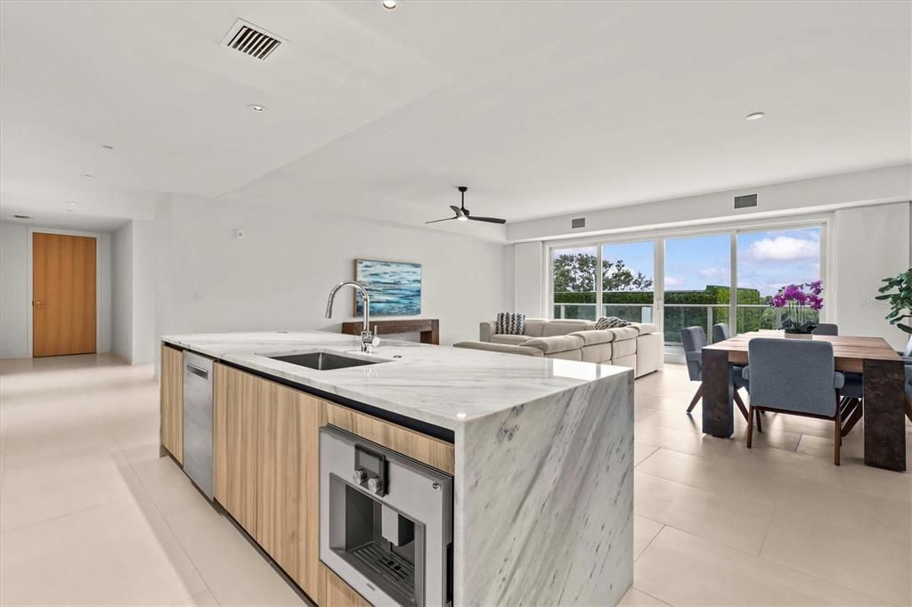 待售: $2,095,000 (3 贝兹, 3 浴室, 2566 平方英尺)