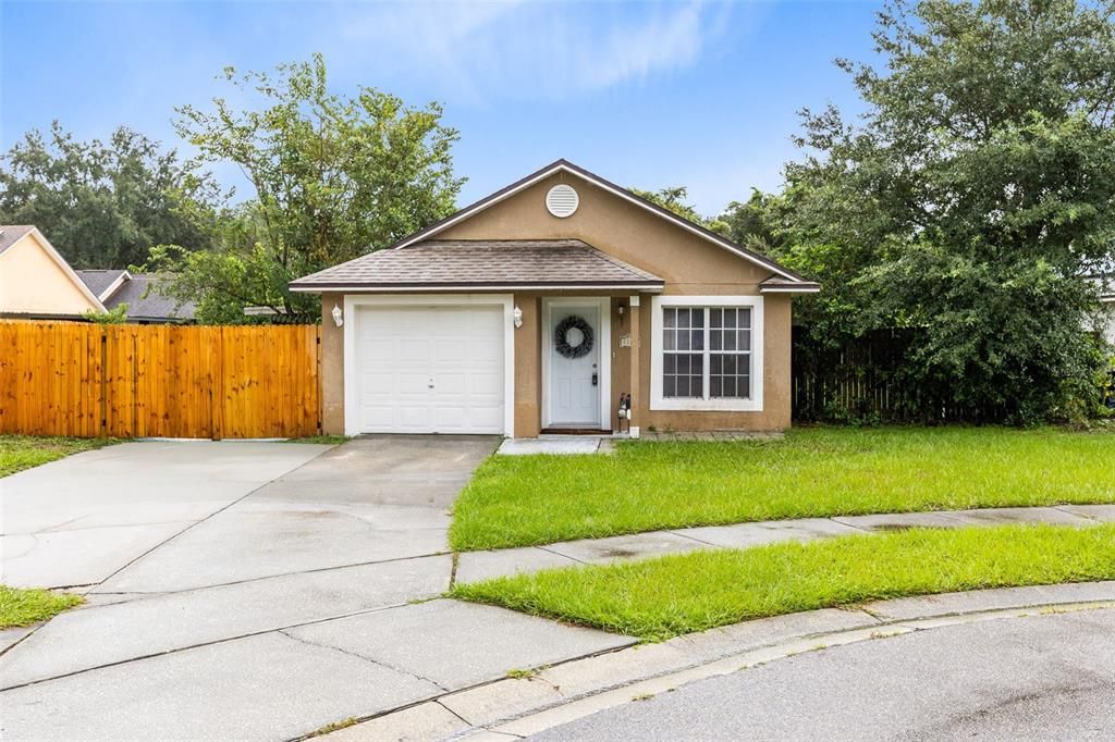 Active With Contract: $310,000 (3 beds, 2 baths, 1239 Square Feet)