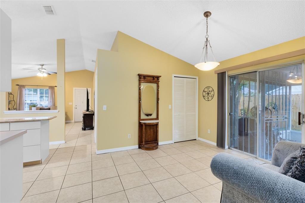 Active With Contract: $310,000 (3 beds, 2 baths, 1239 Square Feet)