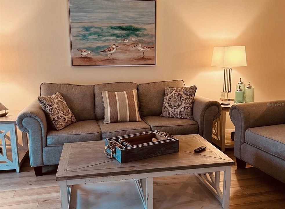 For Rent: $5,500 (2 beds, 2 baths, 1106 Square Feet)