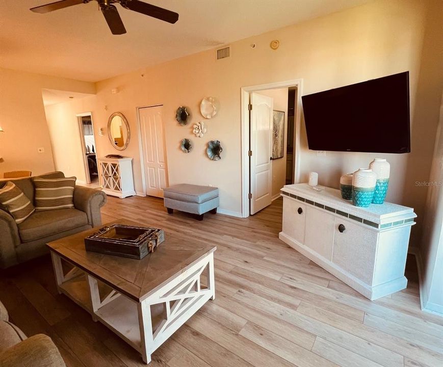 For Rent: $5,500 (2 beds, 2 baths, 1106 Square Feet)