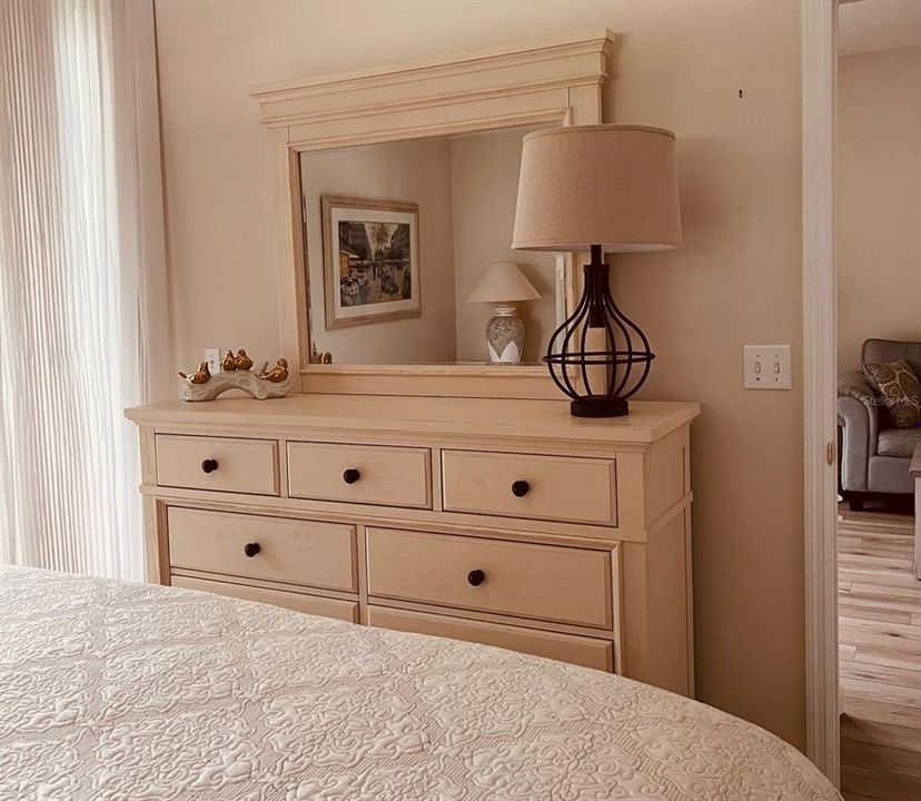 For Rent: $5,500 (2 beds, 2 baths, 1106 Square Feet)