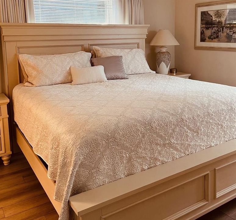 For Rent: $5,500 (2 beds, 2 baths, 1106 Square Feet)