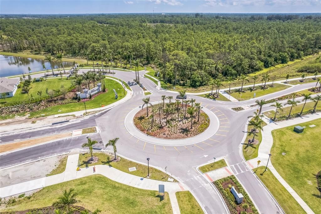 Active With Contract: $414,990 (4 beds, 2 baths, 1942 Square Feet)