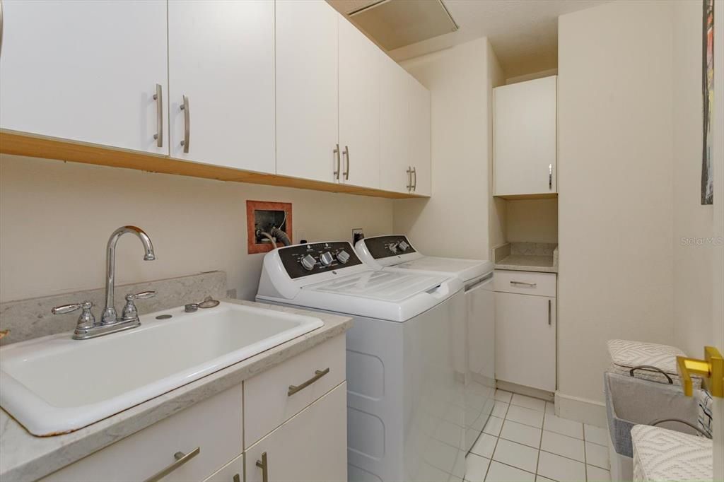 En Venta: $1,195,000 (3 camas, 3 baños, 3187 Pies cuadrados)