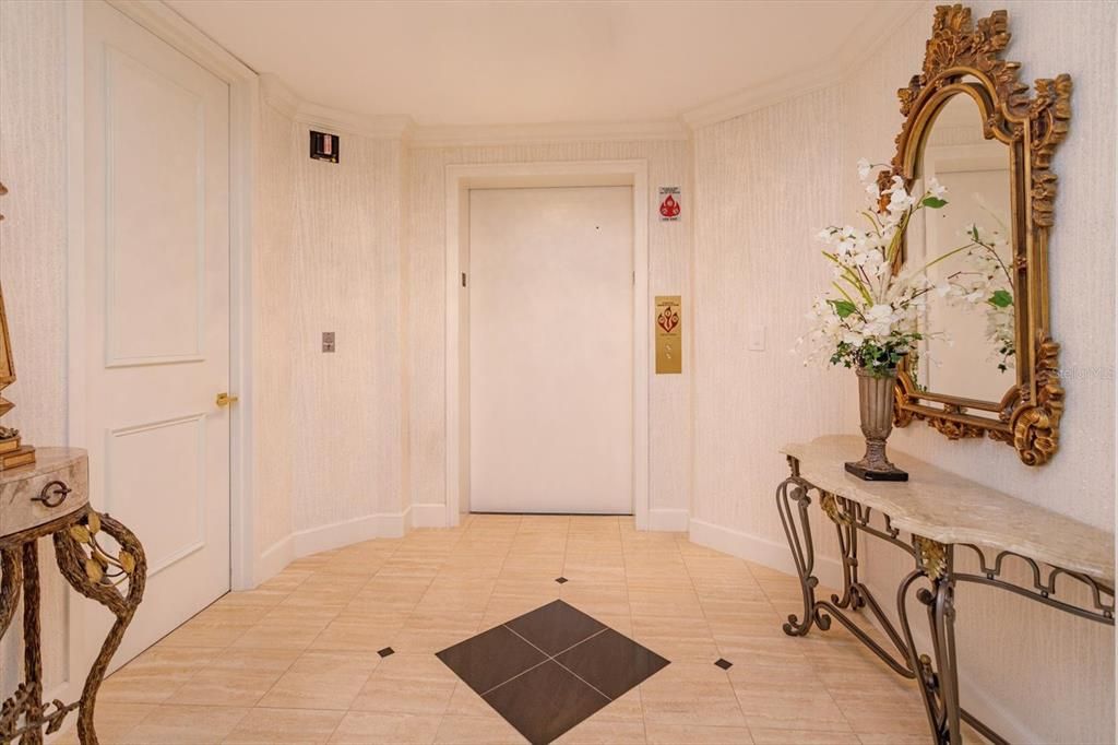 En Venta: $1,195,000 (3 camas, 3 baños, 3187 Pies cuadrados)