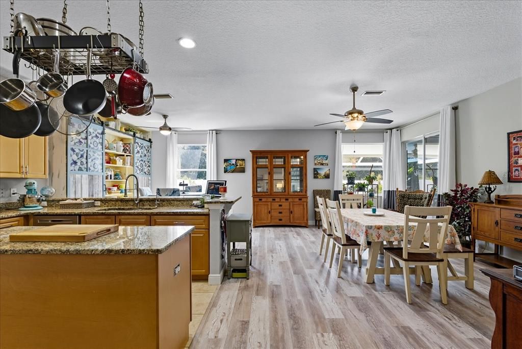 Active With Contract: $498,000 (5 beds, 3 baths, 3216 Square Feet)