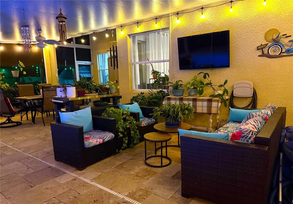 Active With Contract: $498,000 (5 beds, 3 baths, 3216 Square Feet)