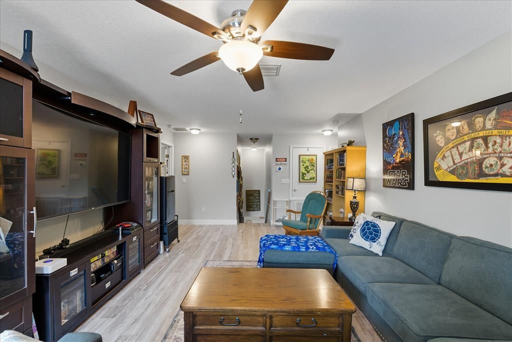 Active With Contract: $498,000 (5 beds, 3 baths, 3216 Square Feet)