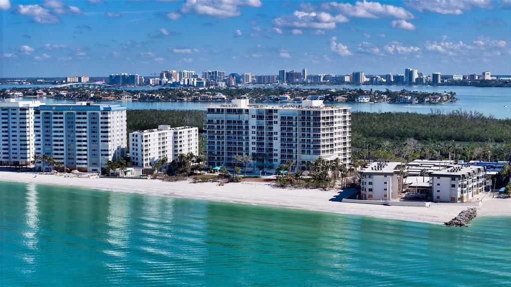 For Sale: $1,599,000 (3 beds, 3 baths, 1980 Square Feet)