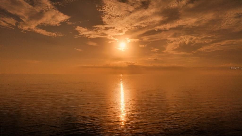 For Sale: $1,599,000 (3 beds, 3 baths, 1980 Square Feet)