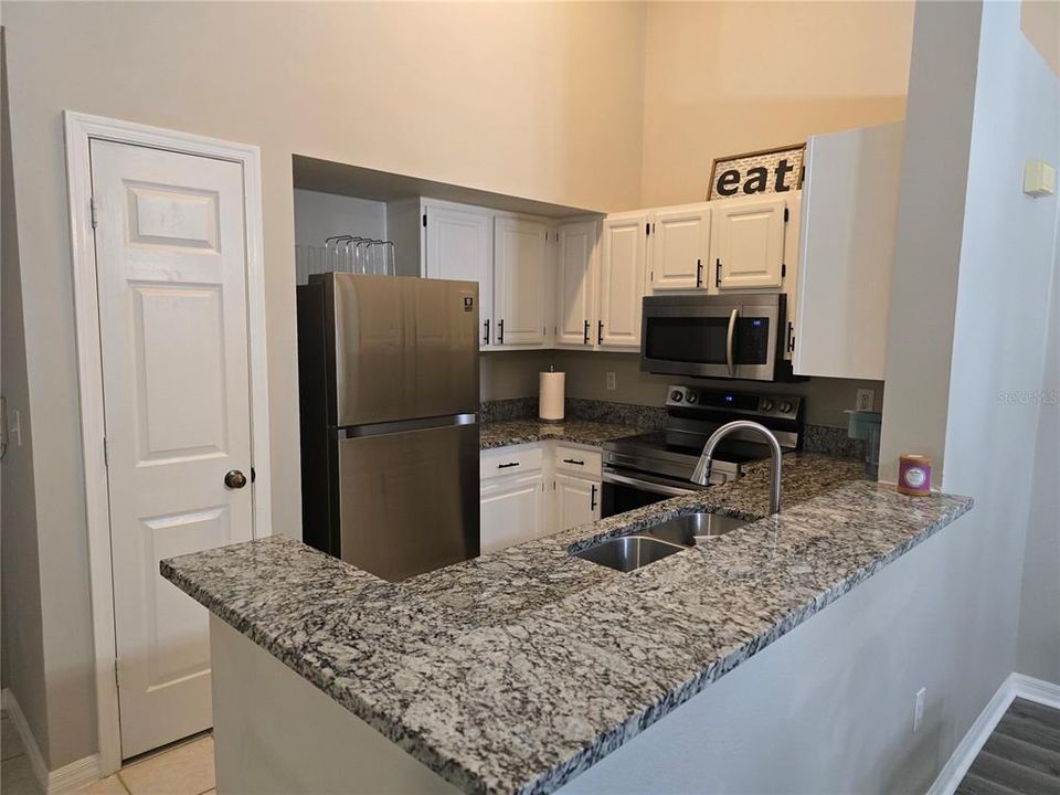 待售: $269,000 (2 贝兹, 2 浴室, 1134 平方英尺)