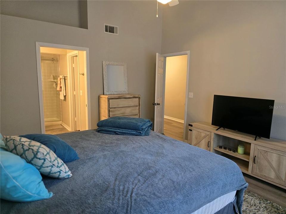 待售: $269,000 (2 贝兹, 2 浴室, 1134 平方英尺)