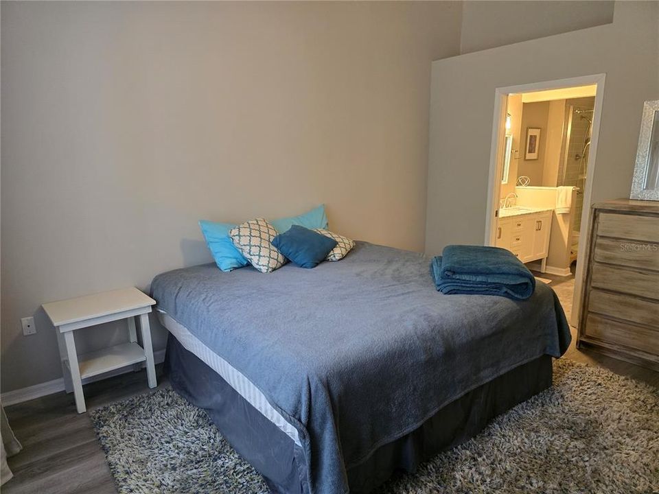 待售: $269,000 (2 贝兹, 2 浴室, 1134 平方英尺)