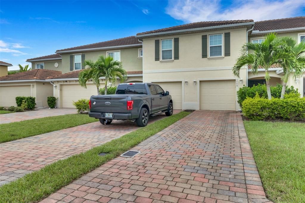 Recently Sold: $250,000 (3 beds, 2 baths, 1477 Square Feet)