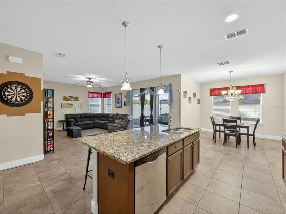 For Sale: $345,000 (3 beds, 2 baths, 2037 Square Feet)