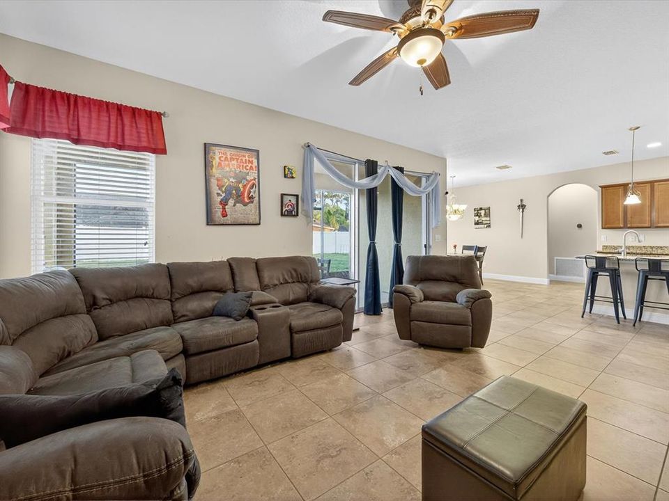 For Sale: $345,000 (3 beds, 2 baths, 2037 Square Feet)