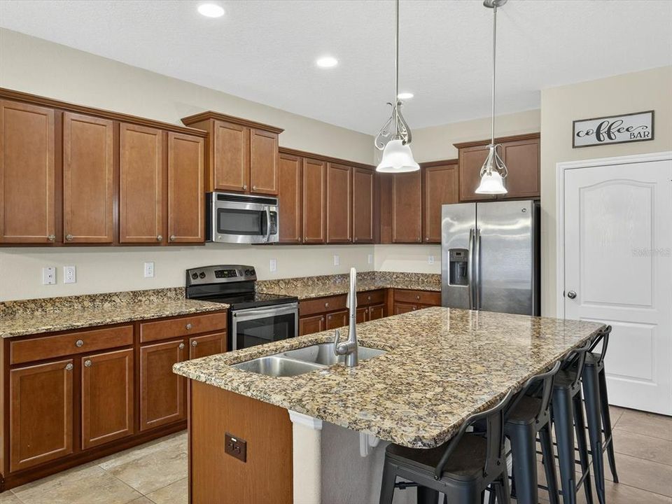 For Sale: $345,000 (3 beds, 2 baths, 2037 Square Feet)