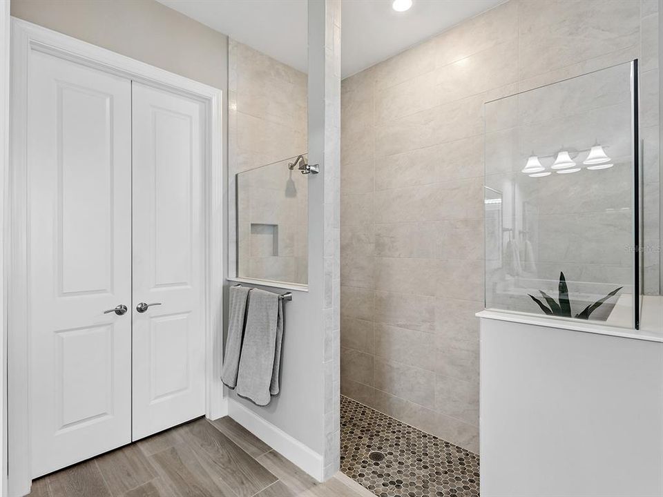 For Sale: $1,595,000 (3 beds, 3 baths, 2852 Square Feet)