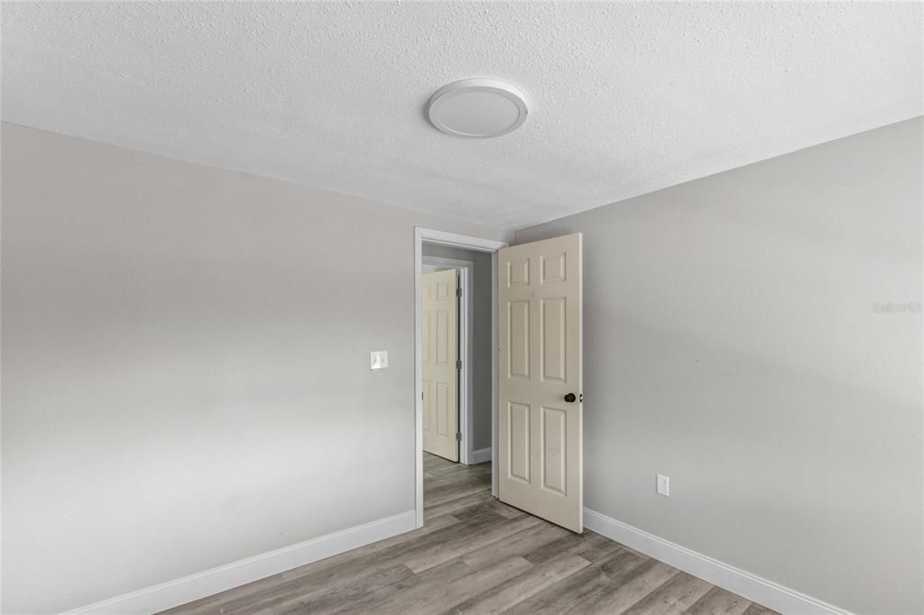 For Sale: $199,900 (3 beds, 2 baths, 960 Square Feet)