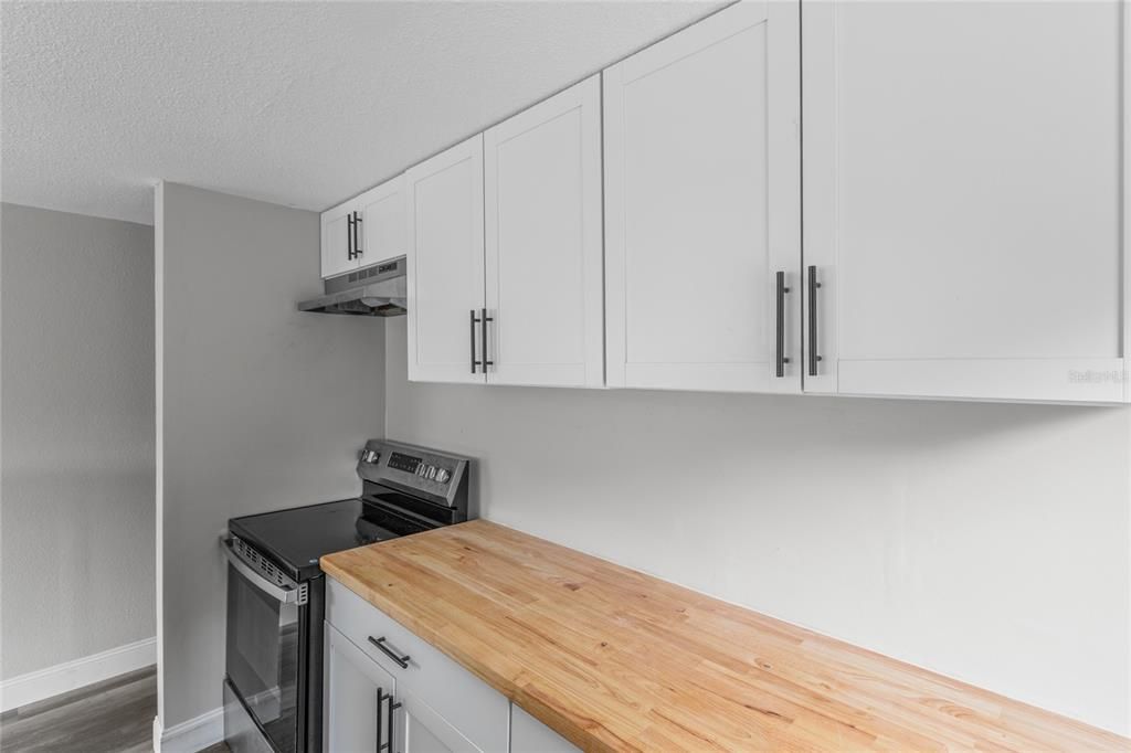 For Sale: $199,900 (3 beds, 2 baths, 960 Square Feet)