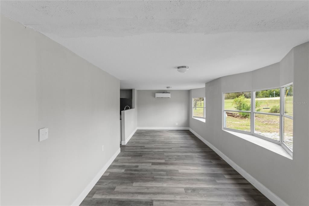 For Sale: $199,900 (3 beds, 2 baths, 960 Square Feet)