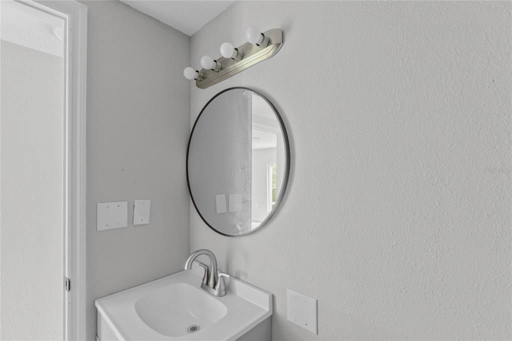 For Sale: $199,900 (3 beds, 2 baths, 960 Square Feet)